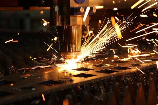Precision EDM machining of hard metal with controlled electrical discharge